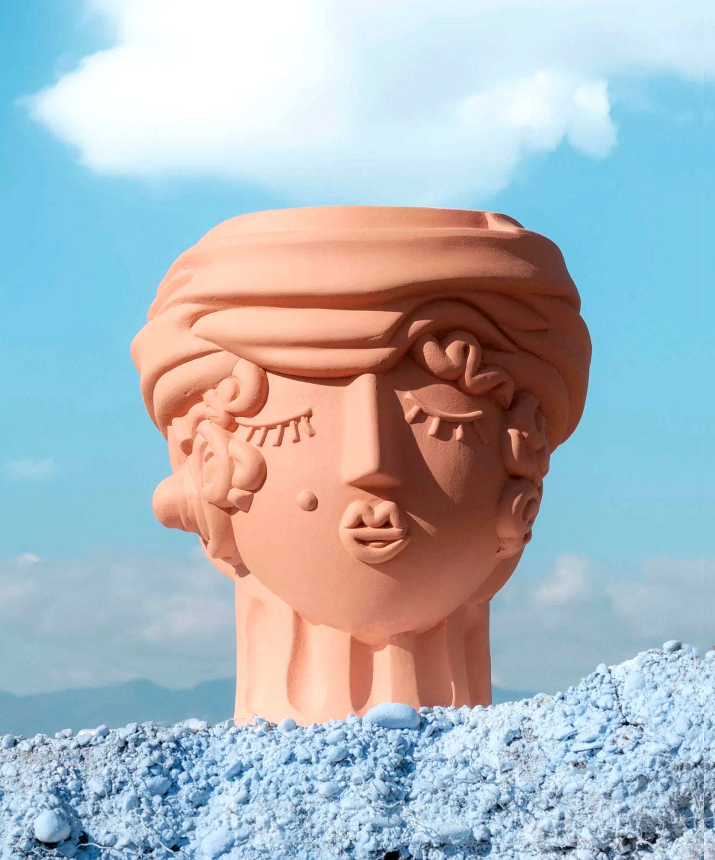 VASE WOMAN - MAGNA GRAECIA TERRACOTTA