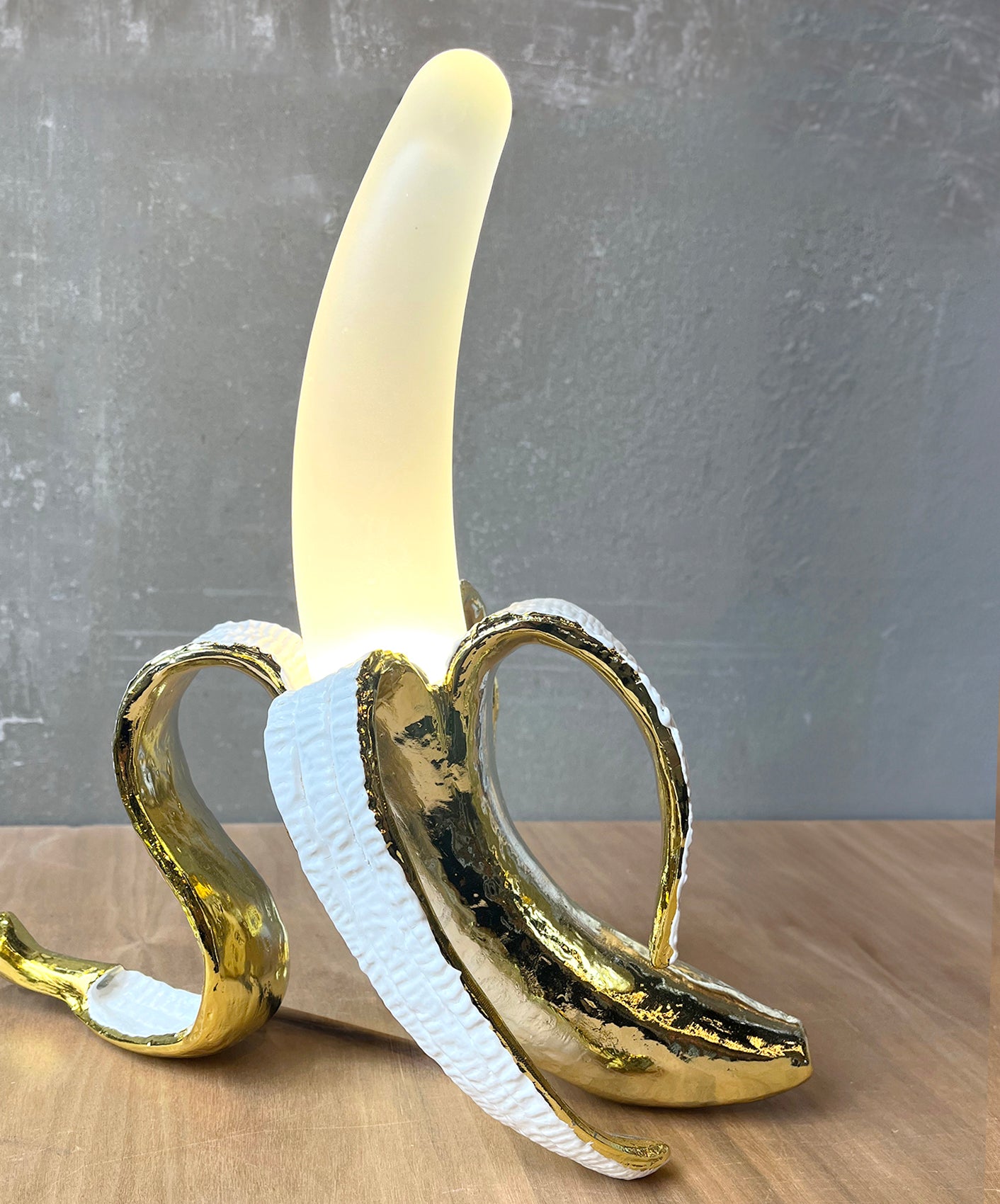 BANANA LAMP